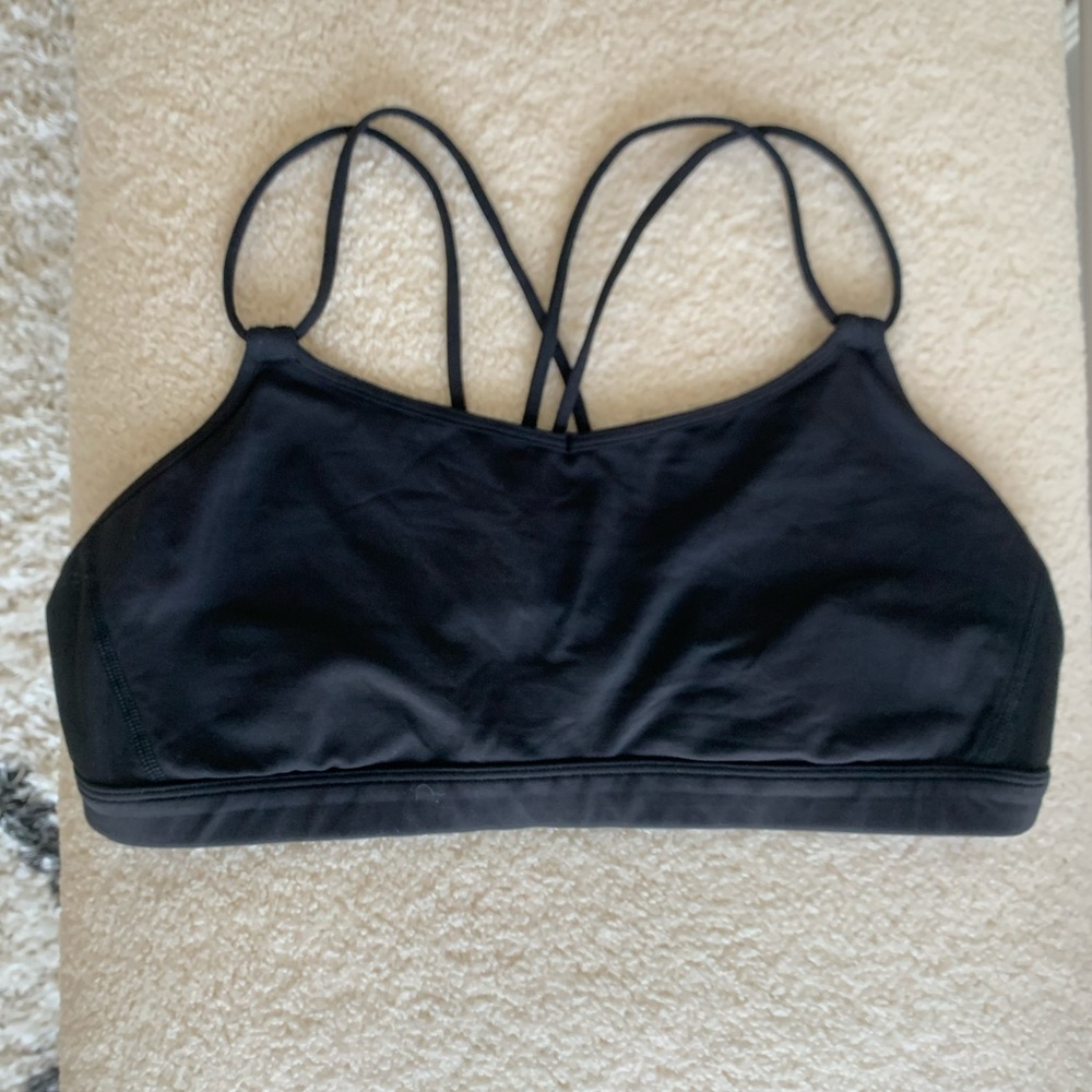 Lululemon sports yoga bra black size 12 with mesh in back